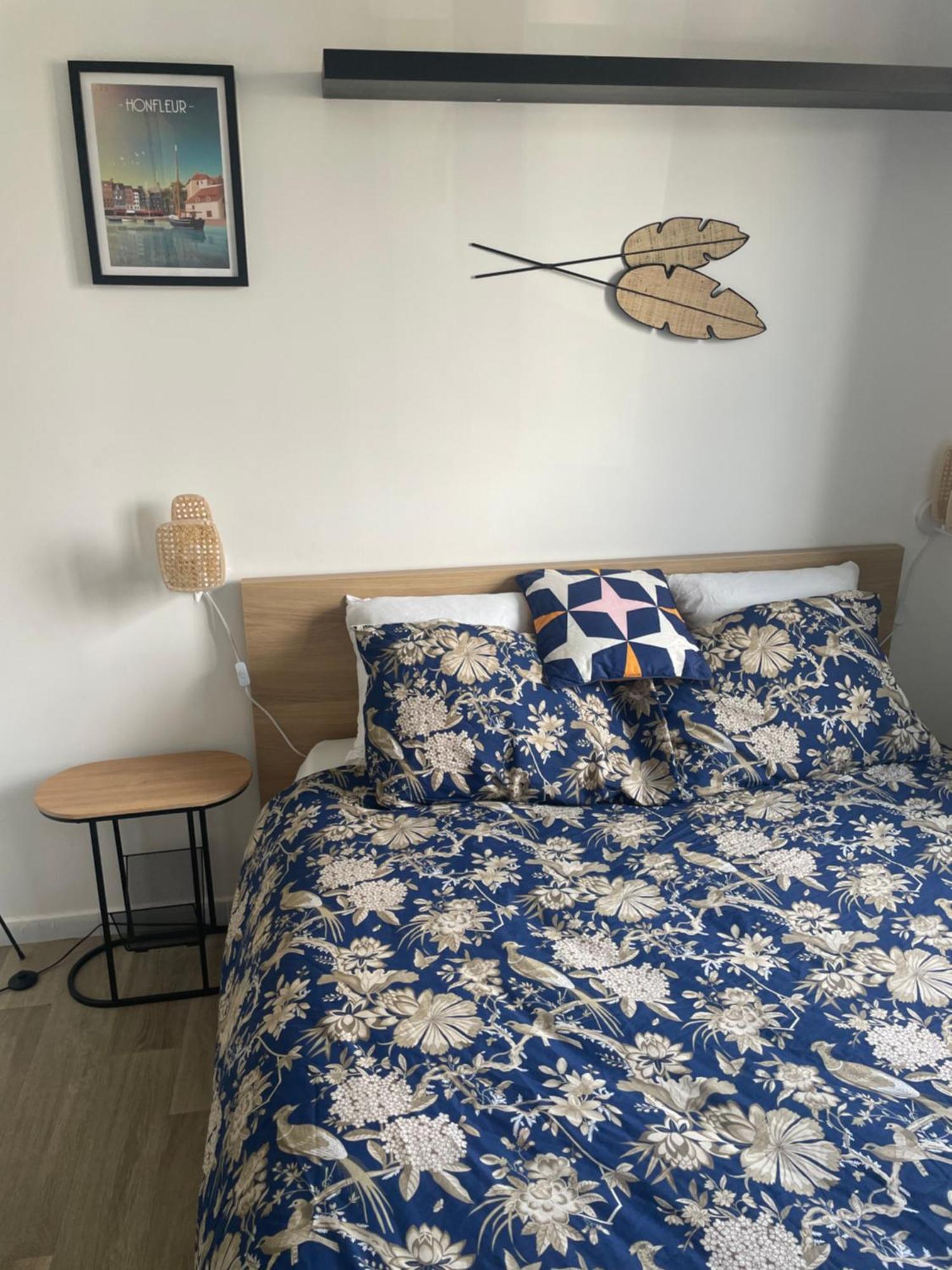 Bel Appartement Spacieux ,Convivial De 3 Chambres Avec Parking Prive Secure Caen Exterior foto